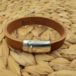 Βραχιόλια με χάραξη